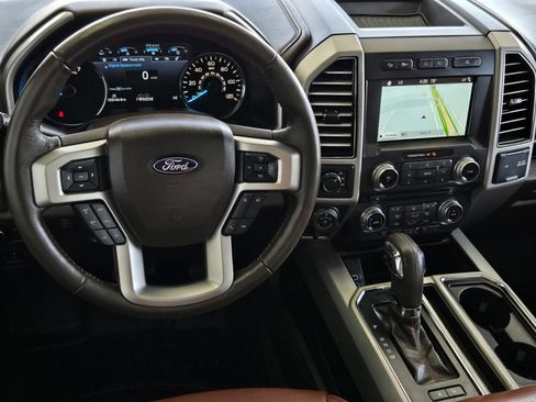 Used 2018 Ford F150 King Ranch w/ Equipment Group 601A Luxury AWD/4WD image 21