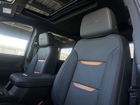 New 2026 GMC Sierra 2500 AT4 w/ AT4 Premium Plus Package AWD/4WD image 19
