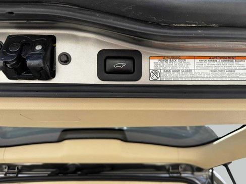 Used 2019 Lexus LX 570 4WD w/ Luxury Package image 41
