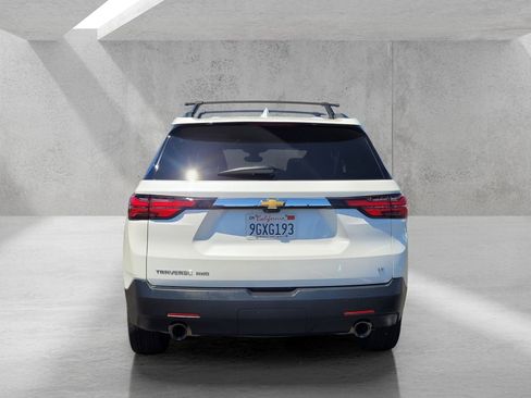Used 2023 Chevrolet Traverse LT w/ LT Premium Package AWD/4WD image 5