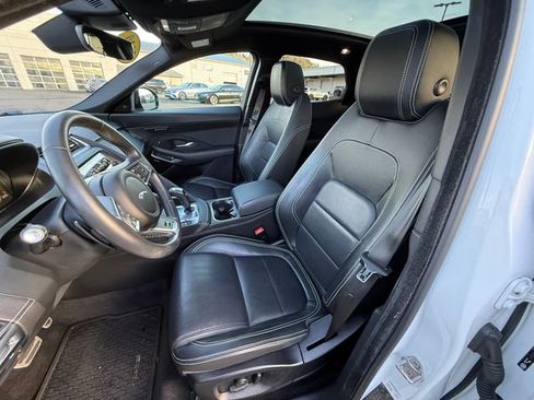 Used 2020 Jaguar E-PACE R-Dynamic SE image 19