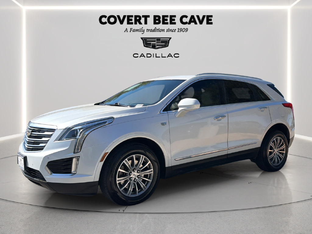 Used 2017 Cadillac XT5 Luxury w/ Driver Awareness Package FWD image 3