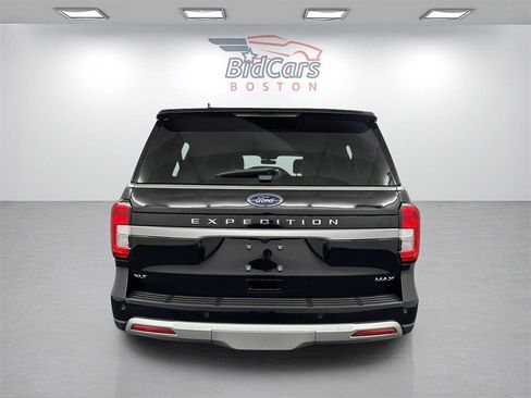 Used 2024 Ford Expedition Max XLT image 6