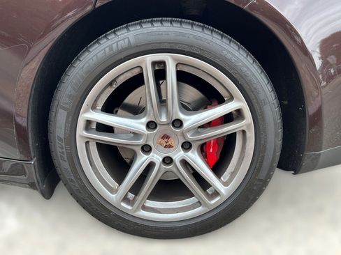 Used 2014 Porsche Panamera AWD/4WD image 6