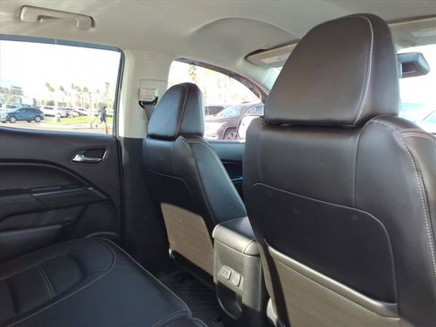 Used 2018 GMC Canyon Denali image 13