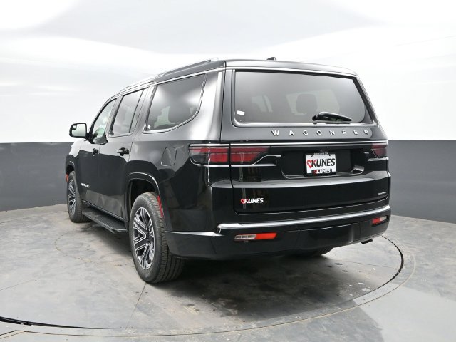 Used 2024 Jeep Wagoneer Series II AWD/4WD image 11