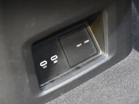 Used 2024 Volkswagen Atlas SE AWD/4WD image 29