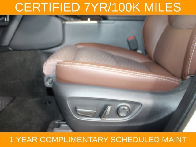 Used 2025 Toyota Land Cruiser w/ Premium Package AWD/4WD image 19