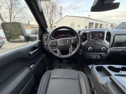 New 2025 GMC Sierra 2500 Pro w/ Convenience Package image 2