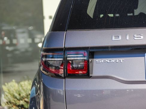 New 2025 Land Rover Discovery Sport S image 6