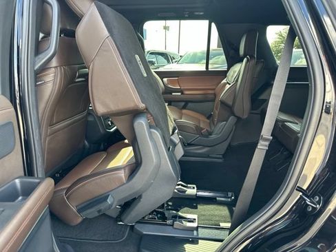Used 2025 Ford Expedition King Ranch AWD/4WD image 13