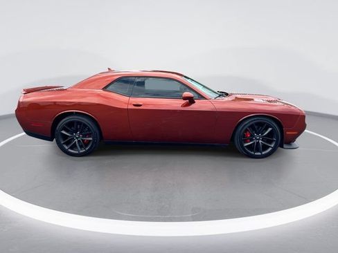 Used 2022 Dodge Challenger GT w/ Performance Handling Group RWD image 4