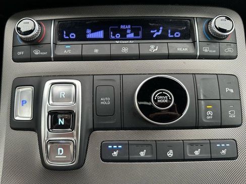 Used 2022 Hyundai Palisade Calligraphy image 32
