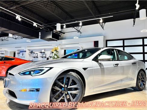 Used 2024 Tesla Model S image 1