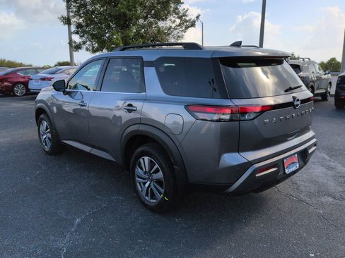 New 2026 Nissan Pathfinder SL FWD image 6