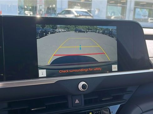 Used 2023 Toyota Crown XLE image 16