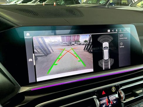 Used 2020 BMW X7 xDrive40i w/ M Sport Package AWD/4WD image 26