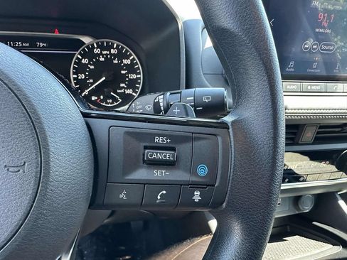 Used 2023 Nissan Rogue SV AWD/4WD image 31