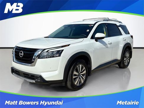 Used 2025 Nissan Pathfinder SL w/ Lighting Package (N92) image 1