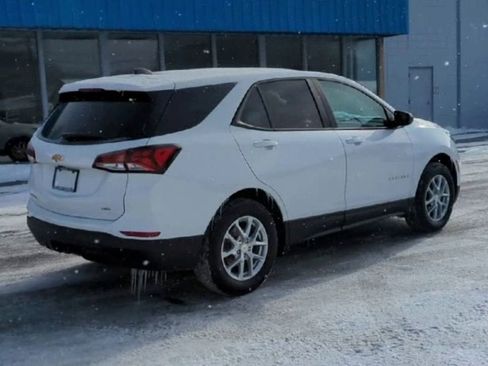 Certified 2023 Chevrolet Equinox LS w/ LS Convenience Package image 8