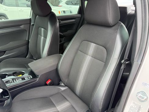 Used 2024 Honda Civic Sport image 7