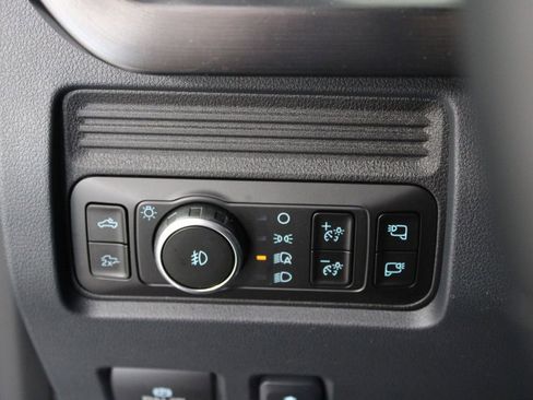 New 2026 Ford F250 Lariat w/ Black Appearance Package image 43