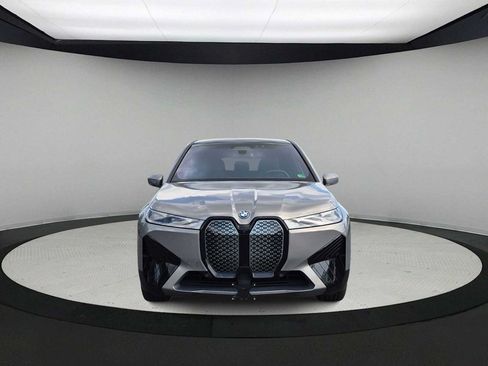 Used 2024 BMW iX xDrive50 w/ Sport Package AWD/4WD image 3