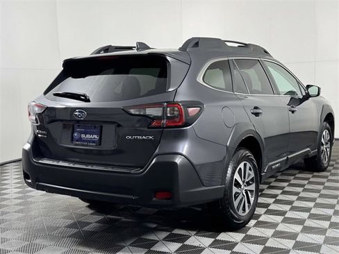 Certified 2025 Subaru Outback Premium image 10
