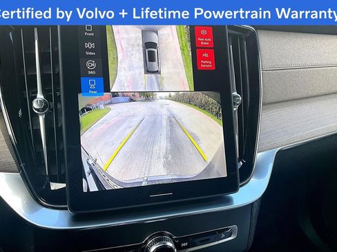 Certified 2025 Volvo XC90 B6 Plus image 29