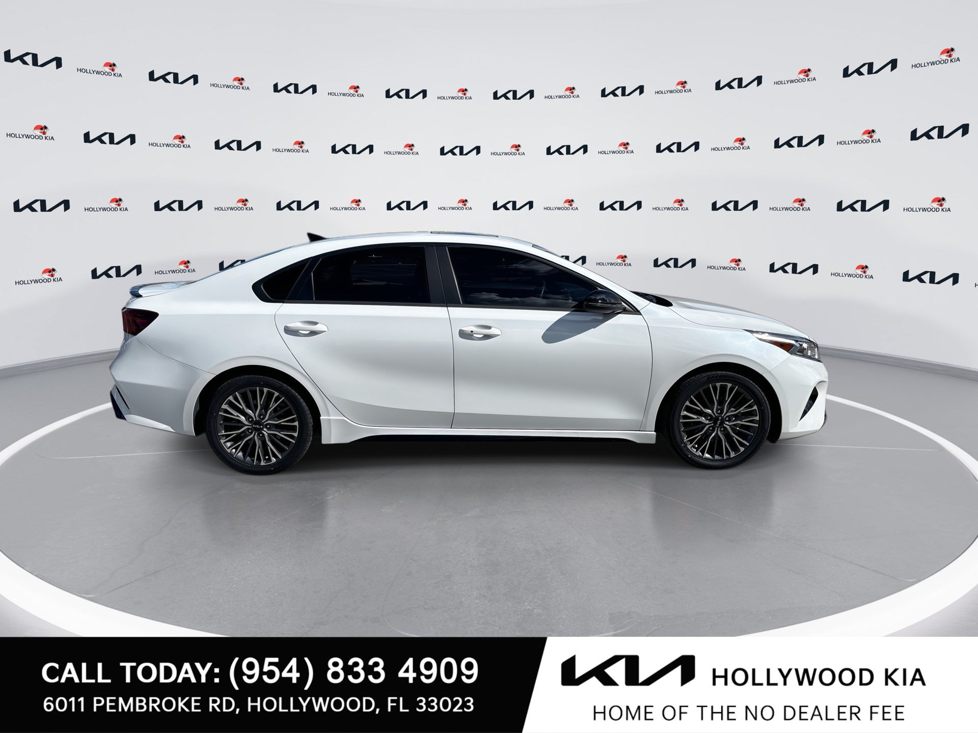 Used 2024 Kia Forte GT-Line w/ GT-Line Premium Package FWD image 9