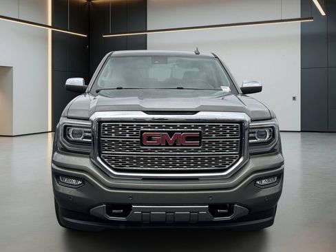 Used 2017 GMC Sierra 1500 Denali w/ Denali Ultimate Package AWD/4WD image 7