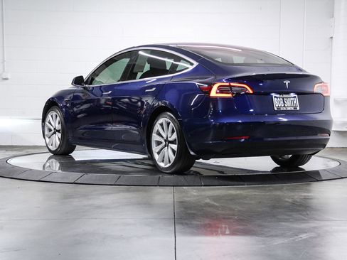 Used 2018 Tesla Model 3 RWD image 4
