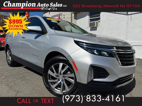 Used 2022 Chevrolet Equinox LT image 1