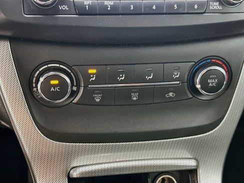 Used 2015 Nissan Sentra SR FWD image 24