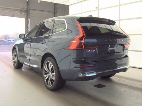 Used 2023 Volvo XC60 B5 Plus w/ Climate Package image 3