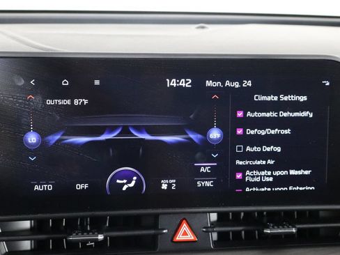 Used 2023 Kia Sportage X-Line w/ X-Line Premium Package AWD/4WD image 35