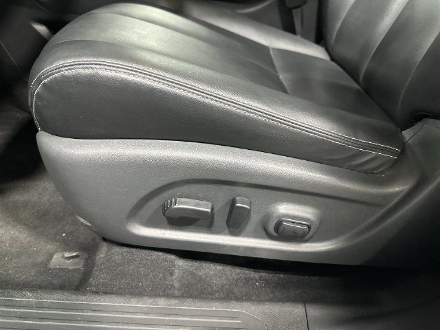 Used 2023 Nissan Murano SV w/ SV Midnight Edition Package AWD/4WD image 18