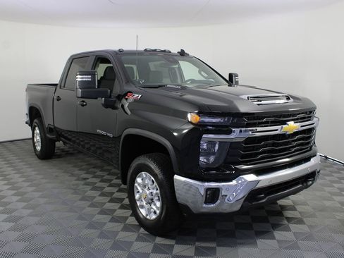New 2026 Chevrolet Silverado 2500 LT w/ All Star Edition AWD/4WD image 25