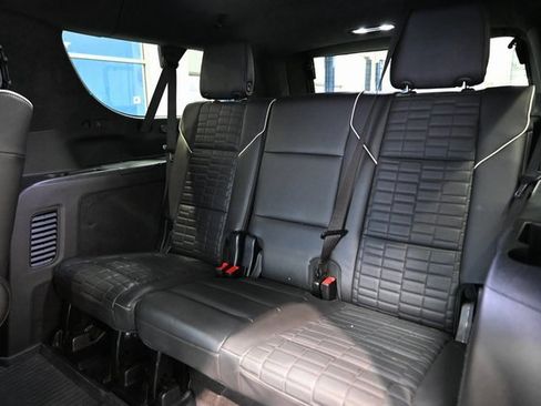 Used 2025 Cadillac Escalade ESV Sport Platinum w/ LPO, Floor Liner Package image 17