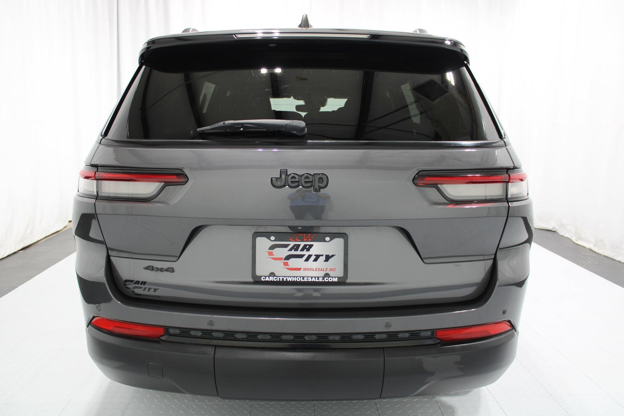 Used 2023 Jeep Grand Cherokee L Laredo AWD/4WD image 7