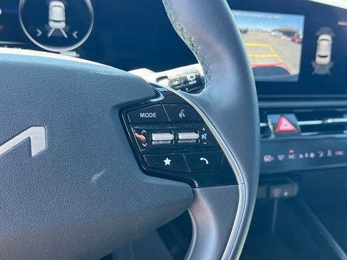 Certified 2023 Kia Niro Wave w/ Wave Preserve Package FWD image 22