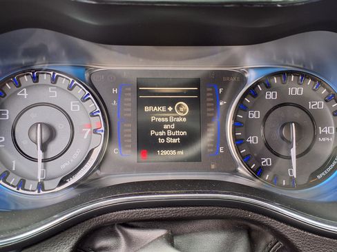 Used 2015 Chrysler 200 S FWD image 12