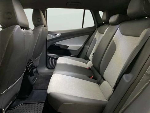 Used 2025 Volkswagen ID.4 Pro RWD image 22
