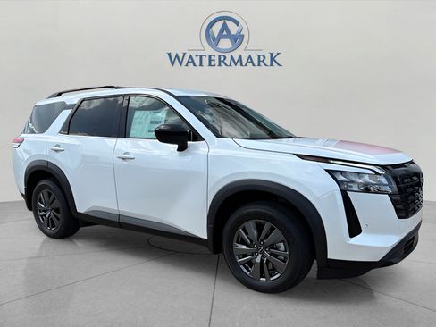New 2026 Nissan Pathfinder SV w/ SV Premium Package FWD image 7