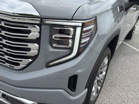 Used 2025 GMC Sierra 1500 Denali AWD/4WD image 10