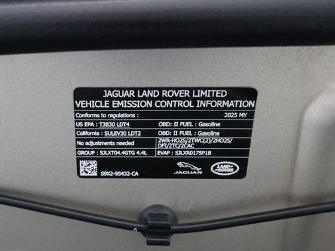 Used 2025 Land Rover Range Rover Long Wheelbase SE AWD/4WD image 97