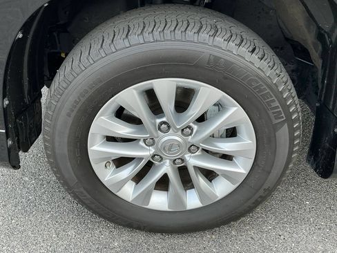 Certified 2023 Lexus GX 460 Premium AWD/4WD image 9