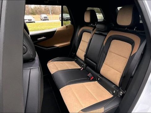 New 2026 Chevrolet Equinox ACTIV w/ Convenience Package III FWD image 10