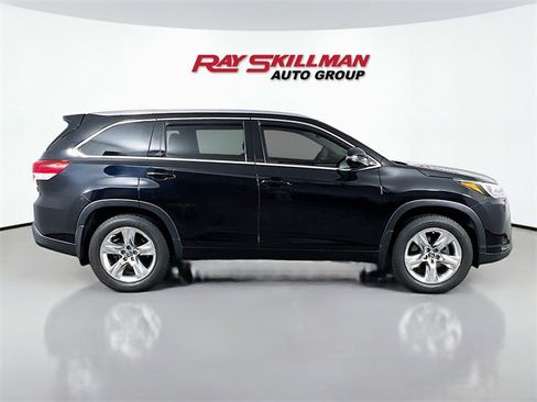 Used 2017 Toyota Highlander Limited image 8