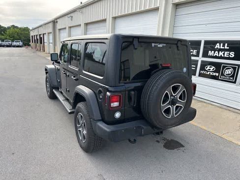 Used 2022 Jeep Wrangler Unlimited Sport AWD/4WD image 14